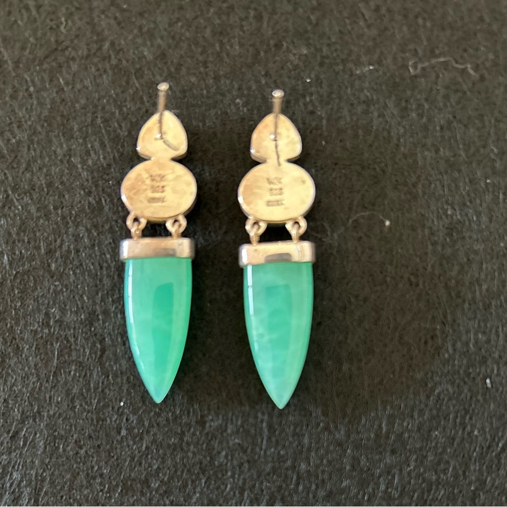WHITNEY KELLY STERLING SILVER VINTAGE JADEITE, LAPIS, RED AGATE EARRINGS - Picture 2 of 4